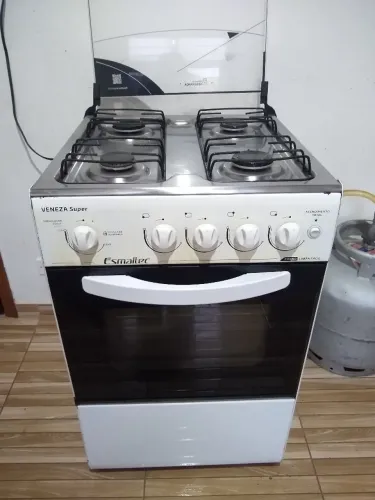 Fogão smaltec funcionando tudo perfeitamente.