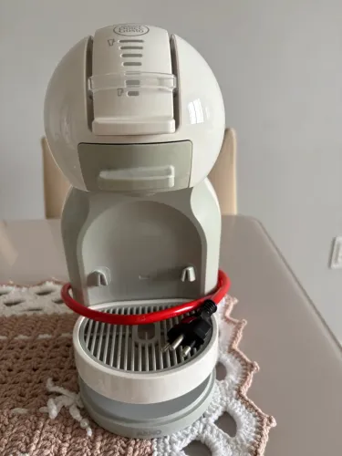 Venda de Cafeteira Dolce Gusto semi nova 