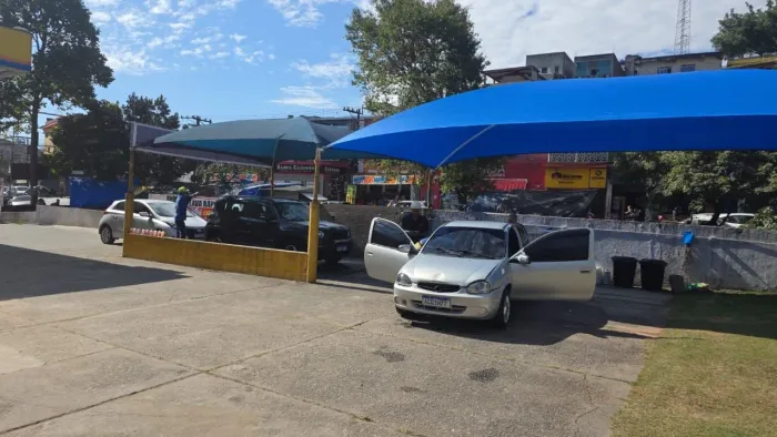 Vendo lava rápido localizado movimentado, ótimo faturamento.