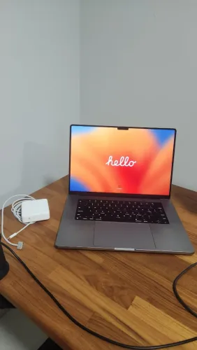 Apple MacBook Pro 16.2" M2 Pro 16GB RAM 512GB SSD - Com Bolsa