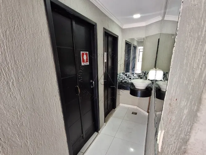 Sala em Prédio Comercial no CCA | Alphaville