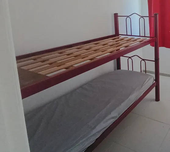 Cama beliche 188x78 em aço pintado.