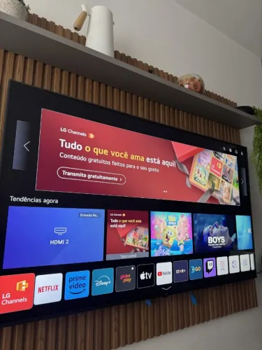 TV LG 65" Smart TV 4K UHD UQ8050PSB - Excelente Estado