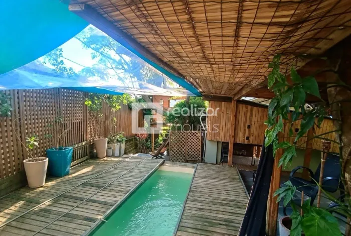 Casa estilo Loft no bairro Sambaqui - Florianopolis