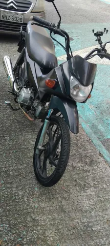 Vende-se Moto Pop110i 2022 preto