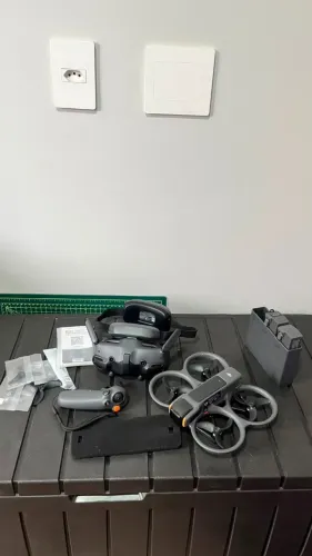 Drone DJI Avata 2 + Goggles 3 + RC Motion 3 + 2 Baterias