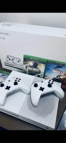 XBOX ONE S-781gb (preço negociável)