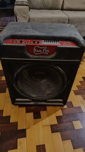 Caixa Amplificadora Cubo Warm Music Bass Pro 18 300W RMS - COM DEFEITO 