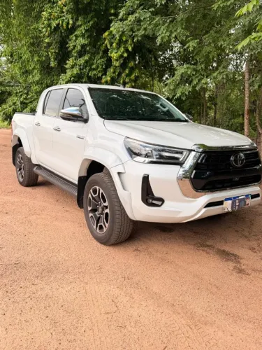 Toyota Hilux CD SRX Plus 4X4 2.8 TDI Die. Aut. 2026