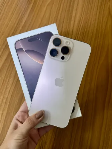 iPhone 16 Pro Max 