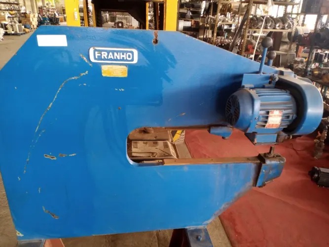 Máquina para corte de chapa