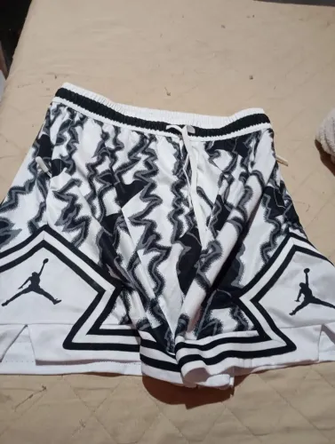 Calsao Jordan 2Xl mas veste GG também novo troca ou venda leia