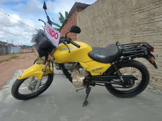 Troco ou vendo moto muito boa para trabalho
