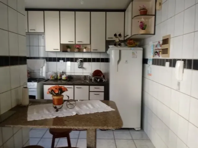 Alugo apto - Contrato Anual - 2 quartos com suíte - Mobiliado - Praia do morro - Guarapari
