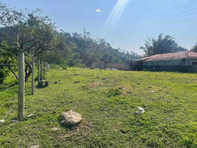 Terreno com Living e Vista Panorâmica