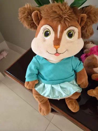 Brinquedos usados em bom estado
