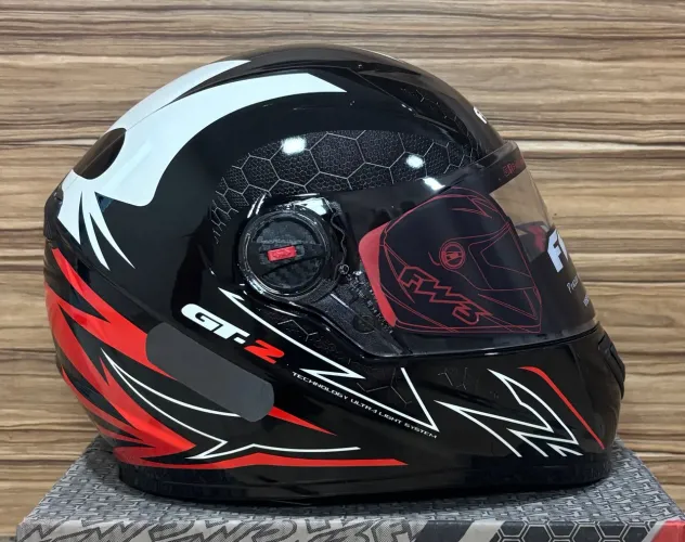 Capacete fw3 GT-2 novo