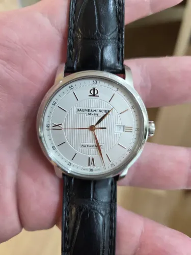 Vendo relógio BAUME & MERCIER AUTOMÁTICO, pulseira de couro original.