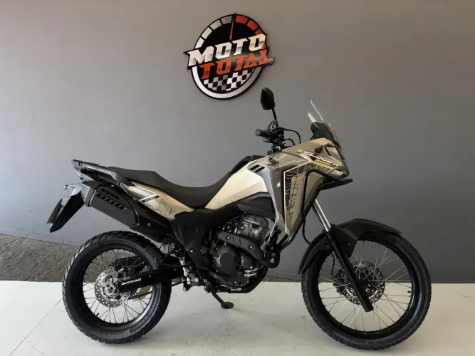 Honda Xre 300 sahara adventure 2025