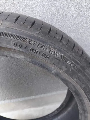 Par de pneus Goodyear Eagle touring 205/45R18