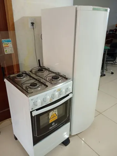 Geladeira Consul e Fogão Realce. Entrego 