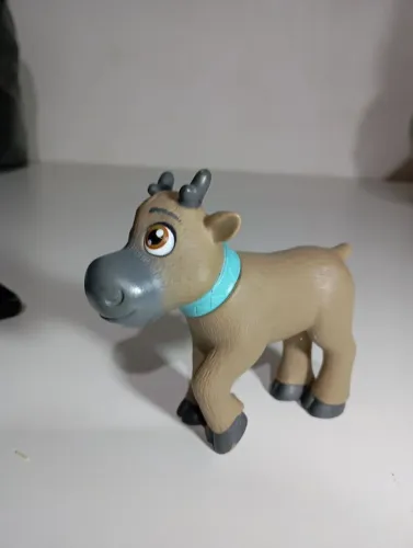 Disney do personagem Sven (filhote), da franquia Frozen.