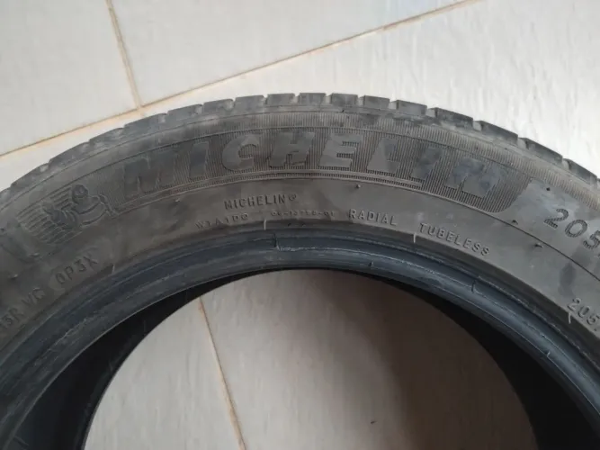 Vendo pneus Michelin