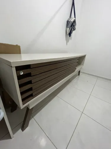 Rack de chão off white