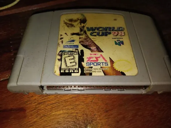 Vendo ou Troco cartucho world cup 98 nintendo 64 original