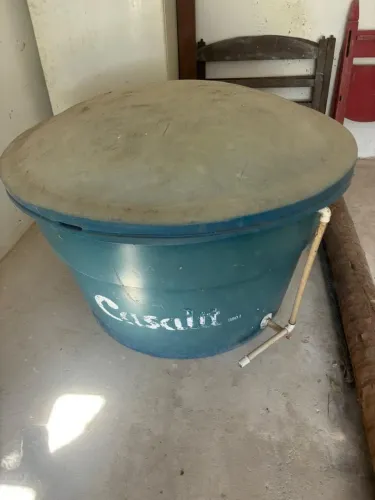 Vendo caixa de água 500L