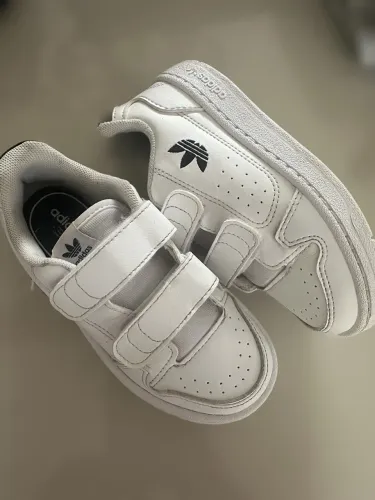Tênis infantil adidas 26