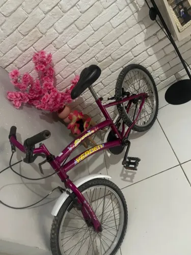 Vendo bicicleta aro 20 em ótimo estado
