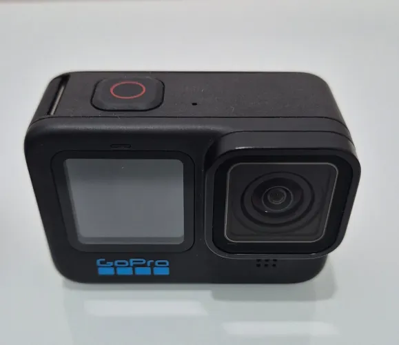 GO PRO HERO 10 Black + Kit de Acessórios - Pouquíssimo tempo de uso