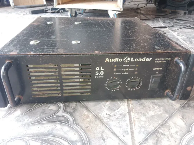 Vende-se amplificador *