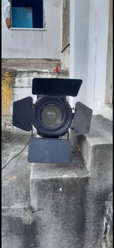 Canhão de Luz Funcionando para Shows e Teatros por 500reais em Vila Isabel 