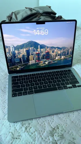 MacBook Air M4 13,6 - 256gb - SKY - Perfeito Estado