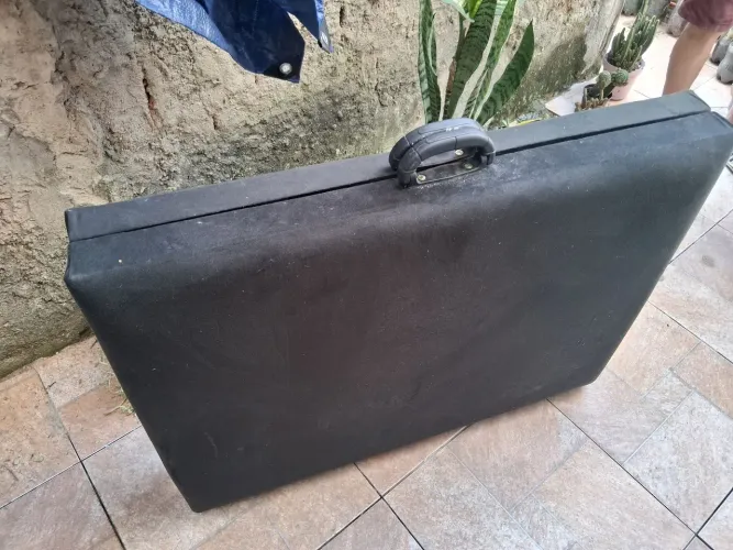 Cama de transporte dobrável usada