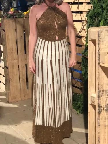 vestido dourado