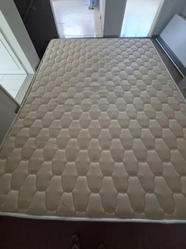 Cama casal, box + colchão