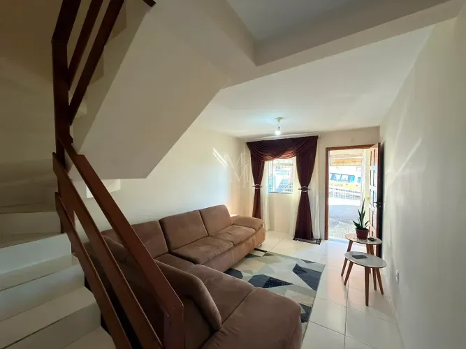 Sobrado Geminado 2 Quartos 69m² - Bela Vista