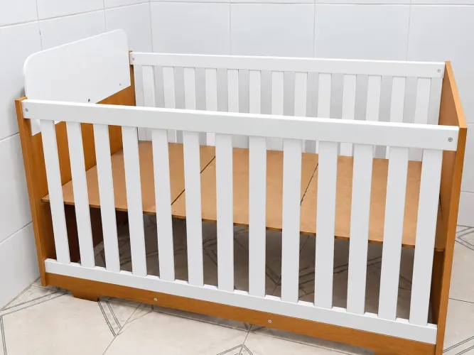 Berço de bebê completo