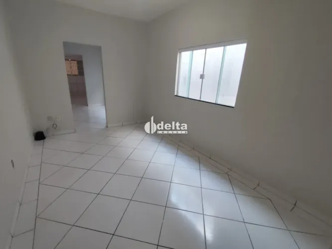 Casa residencial com 3 quartos sendo 1 suíte disponível para locação no bairro Pacaembu em