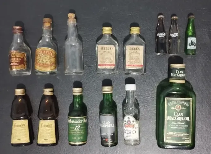 Conjunto Decorativo de Mini Garrafas