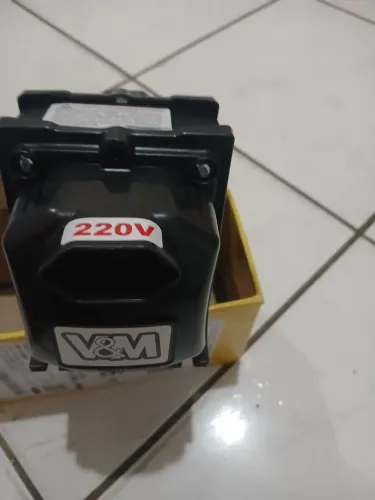 Transformador Bivolt '2000VA (Novo)V&M (Excelente)220v/110v