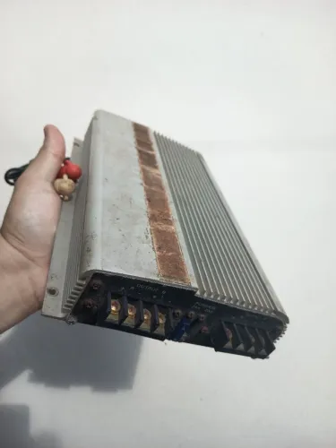 Caixas de som e equipamentos de som