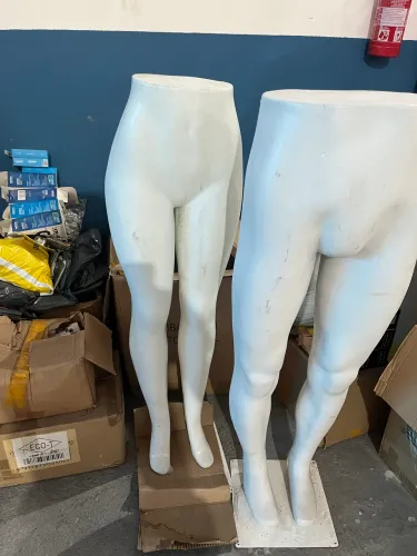 2 pernas de maniquin 