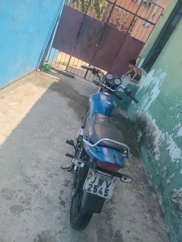 Vendo moto boa econômica cg titanzinh ano 2002
