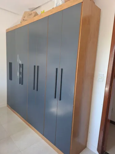 Vendo guarda roupa de solteiro novinho
