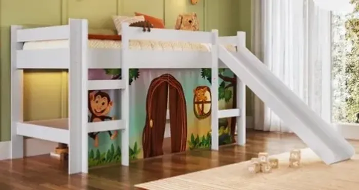 Cama Infantil com escorregador em perfeito estado!