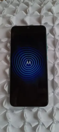 Celular moto E20